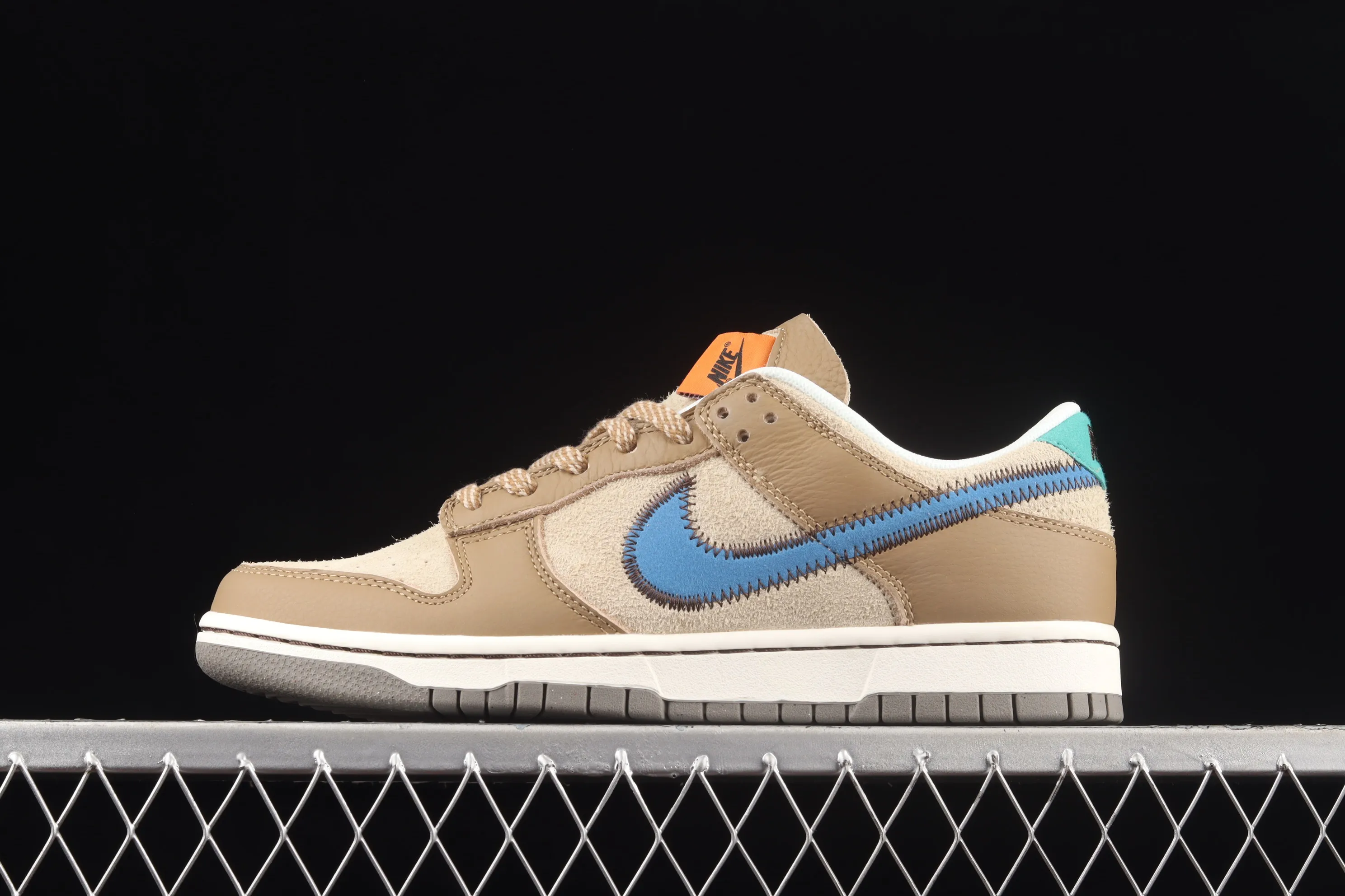 All Categories Nk SB Dunk Series Nk SB Dunk Low Low-top sneakers Size? x Nk Dunk Low "Dark Driftwood" collaboration dunk series low-top casual sports skateboard shoes DO6712-200